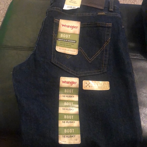 Wrangler NWT Boys 16 Husky BOOT CUT Dark Wash Jean - Picture 3 of 7